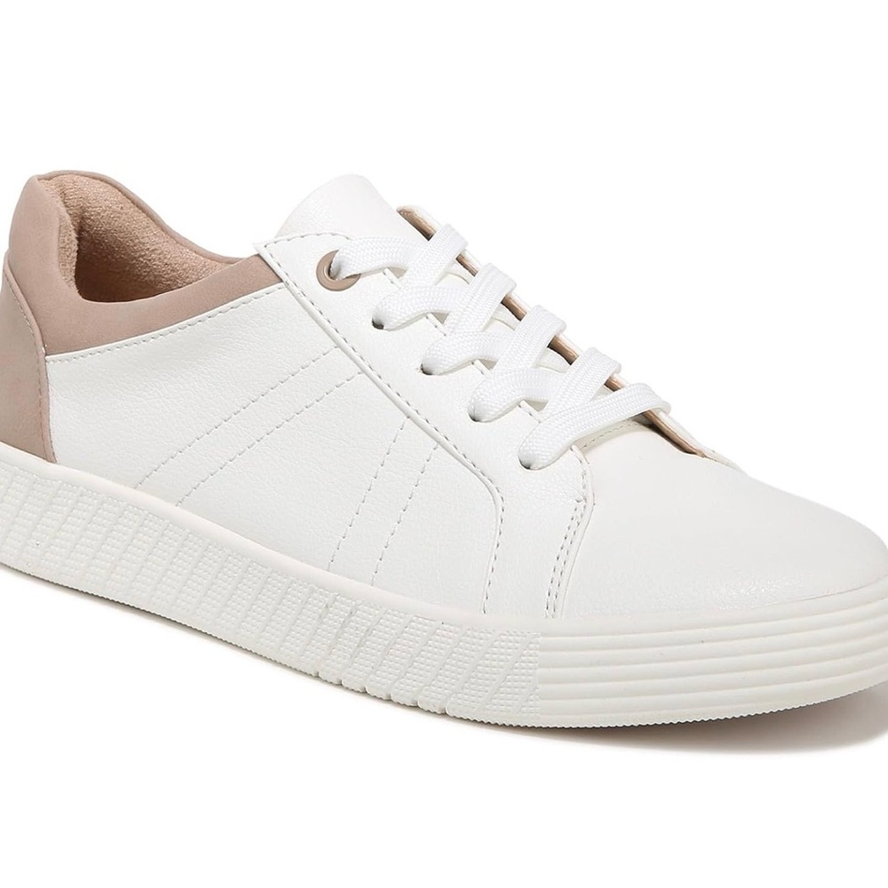 Soul Naturalizer Neela Lace Up Sneakers White/Taupe
Smooth Faux Leather US 5 M